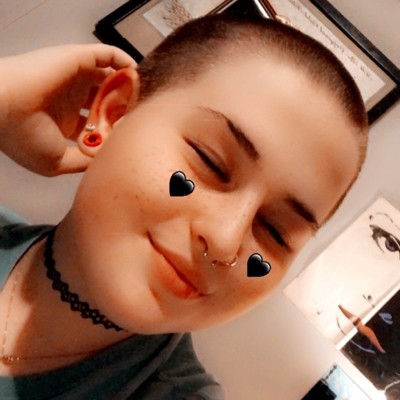 Meet your Posher, Addison - Picture 1 of 1